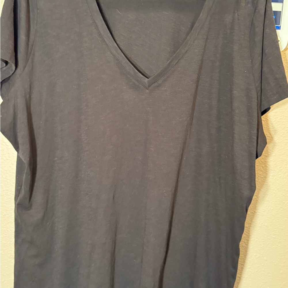 Madewell Black V-Neck Short Sleeve Tee